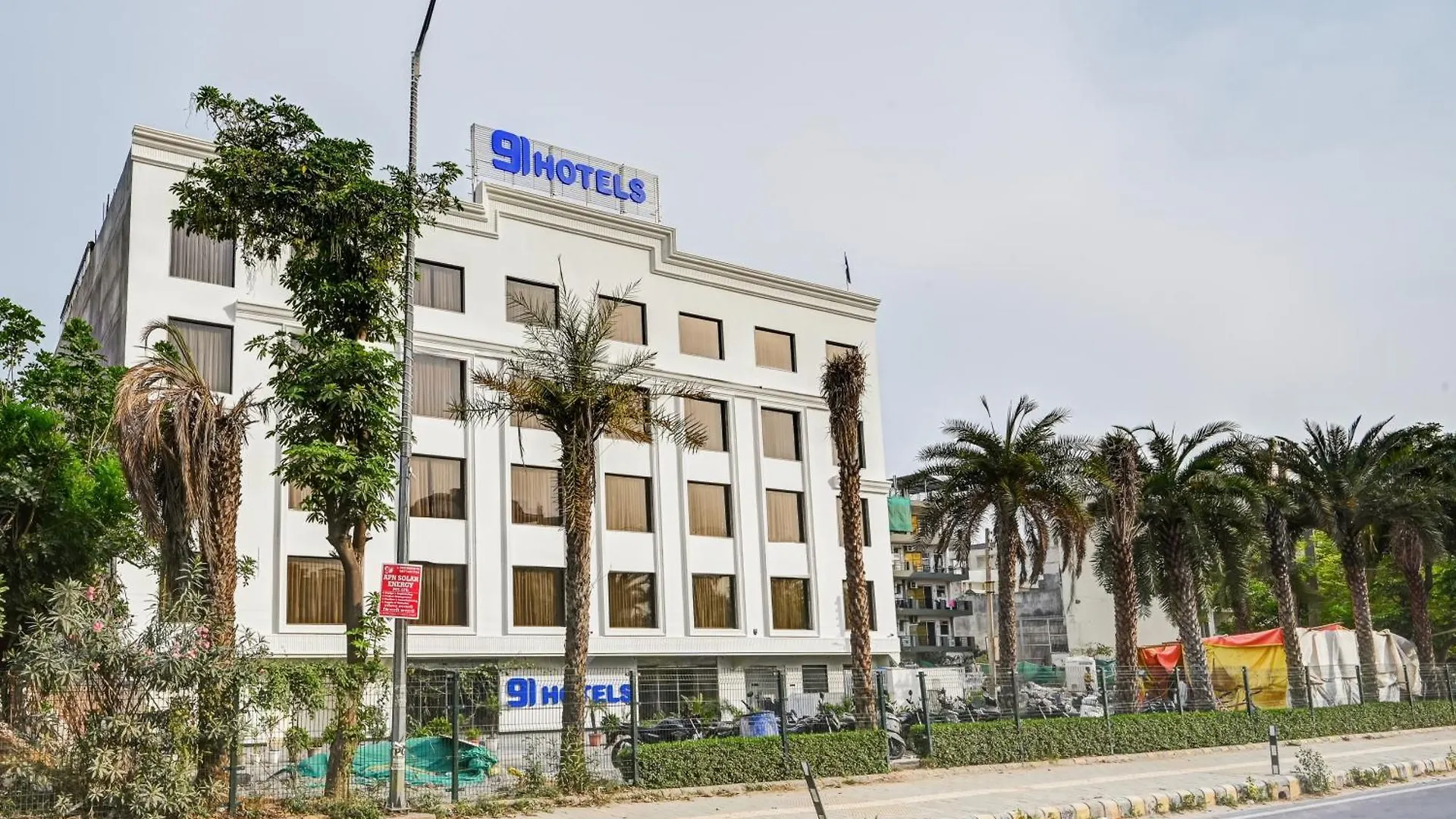 Hotel 91 City Centre Sector 52 Gurgaon
