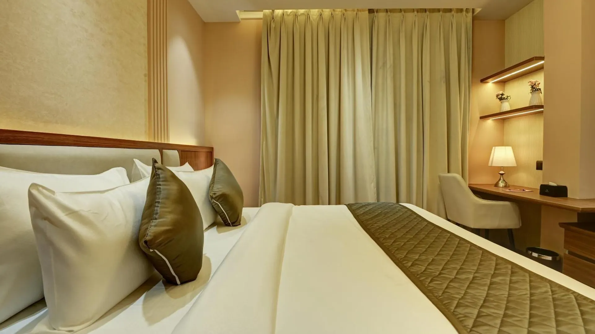 ****  Hotel 91 City Centre Sector 52 Gurgaon Inde